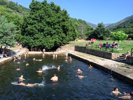 Imagen Piscina natural 'El Rinconcito de las cerezas'